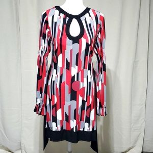 Geometric print shift dress w/ tie waist